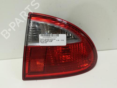 Højre baglygte SEAT LEON (1M1) 1.9 TDI (110 hp) 15665389