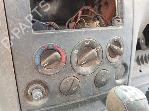 Airco bedieningspaneel FORD TRANSIT CONNECT (P65_, P70_, P80_) 1.8 TDCi (90 hp) 22902160