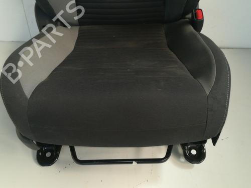 Right front seat TOYOTA AURIS (_E18_) 1.8 Hybrid (ZWE186_, ZWE186R) | BP13663542C16 