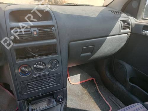 Airco bedieningspaneel OPEL ASTRA G Saloon (T98) 1.6 16V (F69) (101 hp) 17589536