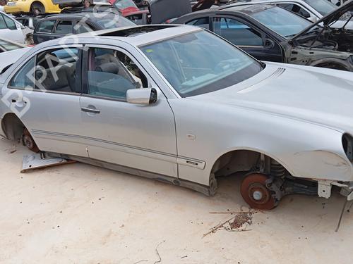 Used Rear right lock MERCEDES-BENZ E-CLASS (W210) E 240 (210.061) (170 hp) 24366386
