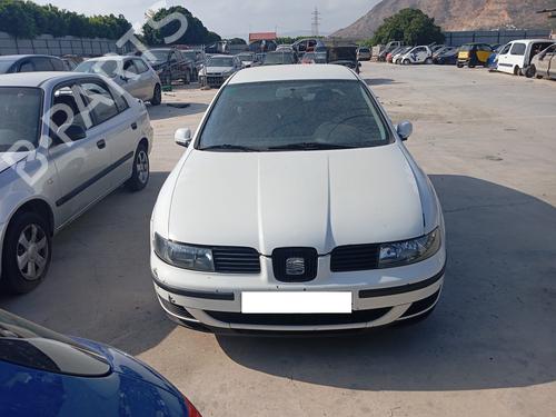 Used Left headlight SEAT LEON (1M1) 1.9 TDI (90 hp) 19513577