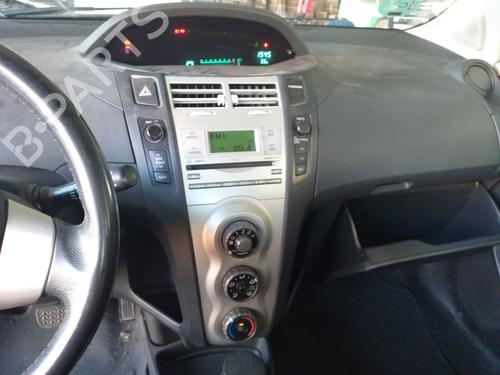 AC-Styringsenhed/Manøvreenhed TOYOTA YARIS (_P1_) 1.3 (SCP12_, SCP13_, SCP12R, SCP13R) (87 hp) 17965067