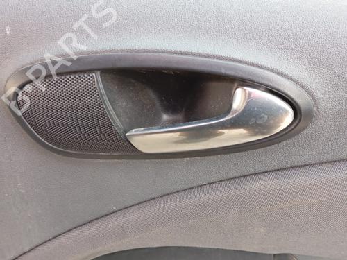 Used Front right interior door handle SEAT LEON (1P1) 1.6 TDI (105 hp) 16476954