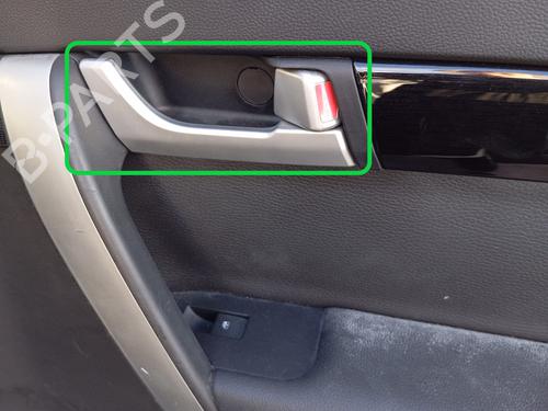 Used Front right interior door handle CHEVROLET CAPTIVA (C100, C140) 2.2 D (163 hp) 21575035