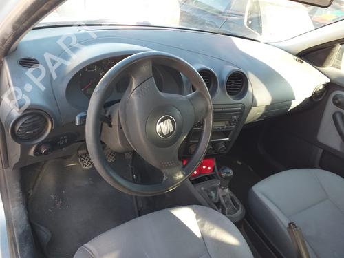 Dashboard SEAT IBIZA III (6L1) 1.2 (64 hp) 16919439