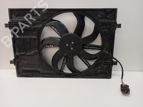 Used Radiator fan Radiator fan VW POLO VI (AW1, BZ1, AE1) [2017-2026] 33832898 33832898