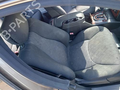 Used Right front seat MERCEDES-BENZ S-CLASS (W220) S 320 CDI (220.026, 220.126) (197 hp) 27702252