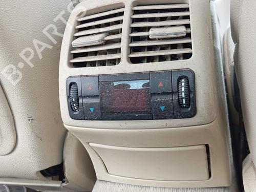 AC Styreenhet / Manøvreringsenhet MERCEDES-BENZ E-CLASS (W211) E 320 CDI (211.026) (204 hp) 24506840