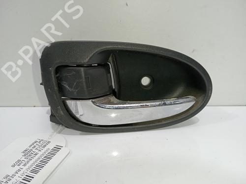 Venstre bak invendig håndtak TOYOTA YARIS (_P9_) 1.33 VVT-i (NSP90_, NSP90R) (99 hp) 22338693