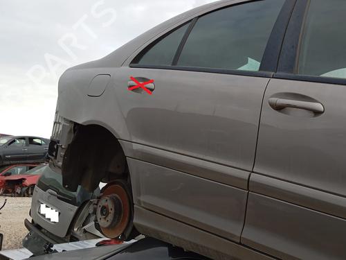 Dør høyre bak MERCEDES-BENZ C-CLASS (W203) C 220 CDI (203.008) (150 hp) 12290557