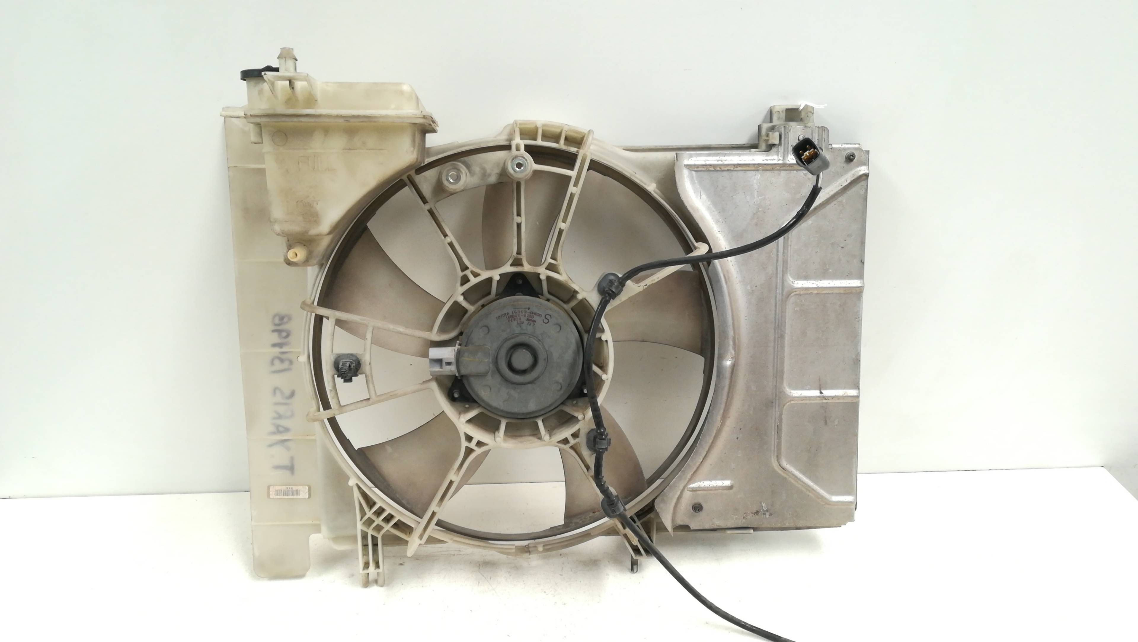 Radiator fan TOYOTA YARIS (_P9_) 1.3 VVT-i (SCP90_) 9361976 | B-Parts 
