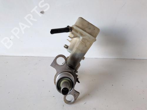 Used Brake master cylinder Brake master cylinder FIAT CROMA (194_) 1.9 D Multijet (194AXC1B, 194AXC12) (150 hp) 33246932 33246932