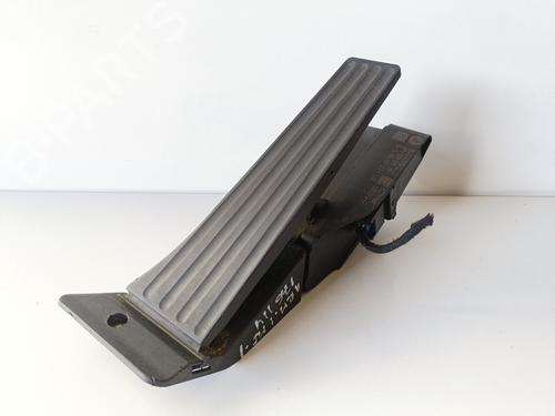 Used Pedal BMW 1 (E87) 118 d (143 hp) 17707679