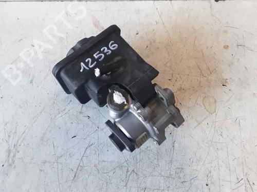 Used Steering pump BMW 3 Touring (E46) 320 d (150 hp) 9522529