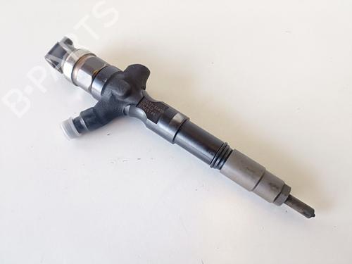 Used Injector TOYOTA LAND CRUISER PRADO (_J15_) 3.0 D-4D (KDJ150_, KDJ150, KDJ155) (173 hp) 17238415