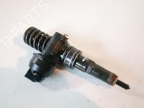 Used Injector SEAT LEON (1P1) 1.9 TDI (105 hp) 20704576
