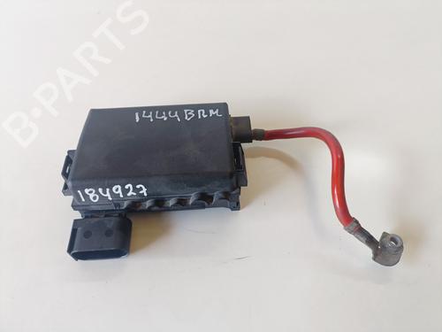 Used Fuse box VW GOLF IV Variant (1J5) 1.6 16V (105 hp) 13375430