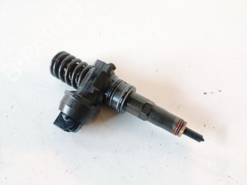 Used Injector SEAT LEON (1P1) 1.9 TDI (105 hp) 20704575