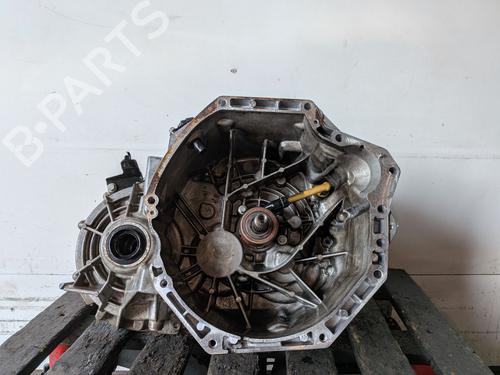 gearbox-renault-megane-iv-hatchback-b9amn_-2015-33411844 main image