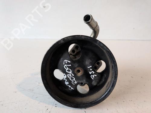 Pompe de direction assistée SUZUKI GRAND VITARA II (JT, TE, TD) 1.9 DDiS All-wheel Drive (JT419, TD44, JB419WD, JB419XD,... (129 hp) 32097364