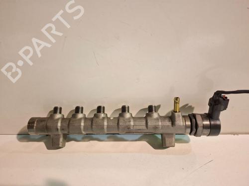 Used Injection rail OPEL INSIGNIA B Sports Tourer (Z18) [2017-2025]  30636803