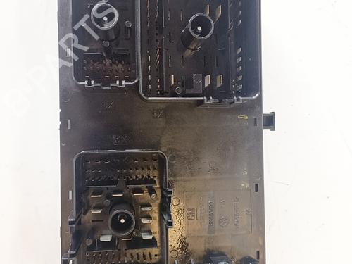 Fuse box OPEL INSIGNIA A (G09) 2.0 CDTI (68) (131 hp) 13546438