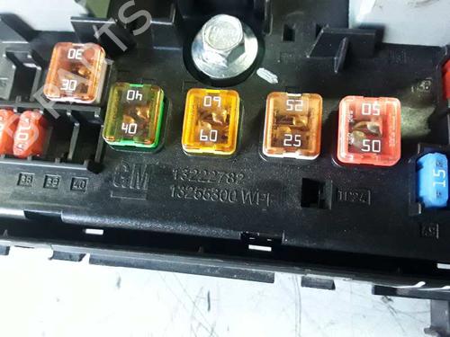 Fuse box OPEL INSIGNIA A (G09) 2.0 CDTI (68) | BP9362459E1 