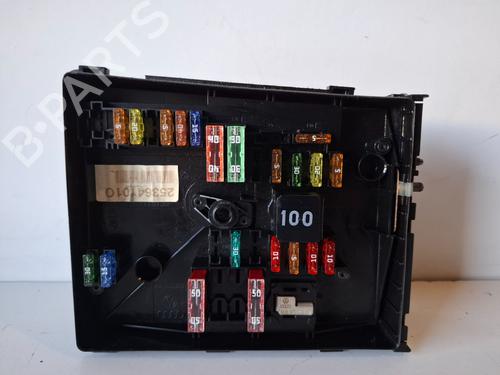 Used Fuse box VW GOLF VI (5K1) [2008-2014]  30270276