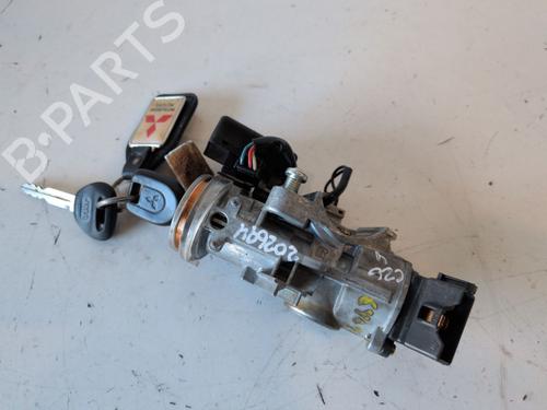 Used Ignition barrel MITSUBISHI PAJERO III (V7_W, V6_W) [1999-2007]  32177210