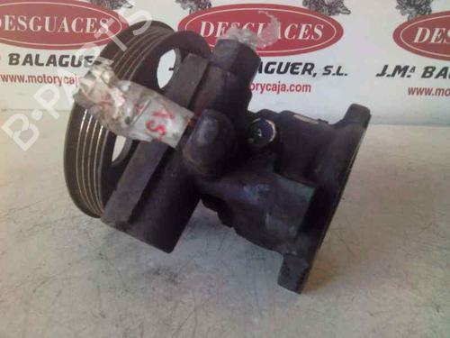 Pompe de direction assistée TOYOTA COROLLA (_E12_) 2.0 D-4D (CDE120R_, CDE120L_) (116 hp) 13686966