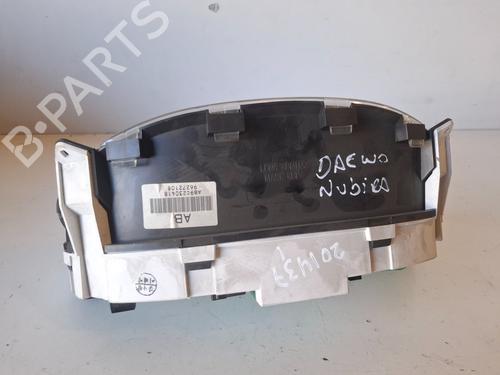 Kombiinstrument DAEWOO NUBIRA (J100) 2.0 16V | BP30636755C47