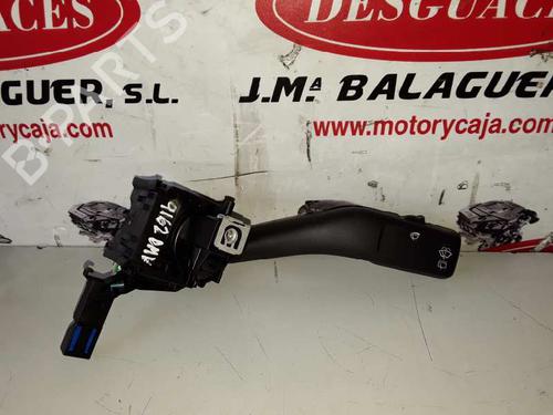 Used Steering column stalk SEAT LEON (1P1) 1.9 TDI (105 hp) 9281630