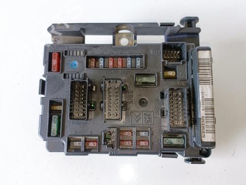 Used Fuse box CITROËN C5 I (DC_) 2.0 HDi (DCRHZB, DCRHZE) (109 hp) 18299774
