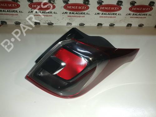 Used Right taillight OPEL CROSSLAND X / CROSSLAND (P17, P2QO) 1.2 (75) (131 hp) 9313689