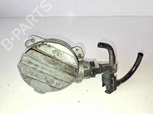 Used Vacuum pump RENAULT MASTER II Van (FD) 2.5 dCi (120 hp) 25133971