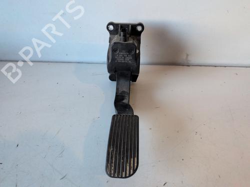 Pédale VW CRAFTER 30-50 Van (2E_) 2.5 TDI (136 hp) 32095442