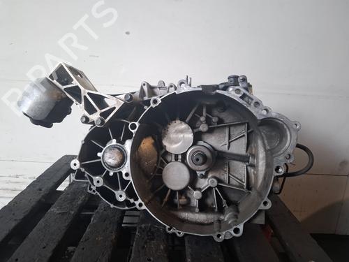 Used Gearbox VOLVO S60 I (384) D5 (185 hp) 30689758