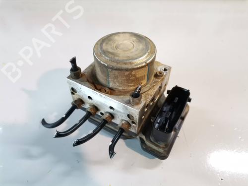 Used ABS pump NISSAN X-TRAIL II (T31) 2.0 dCi 4x4 (150 hp) 9285448