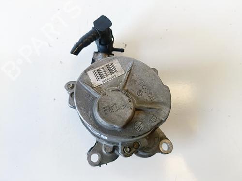 Used Vacuum pump RENAULT TRAFIC II Van (FL) [2001-2025]  19424062