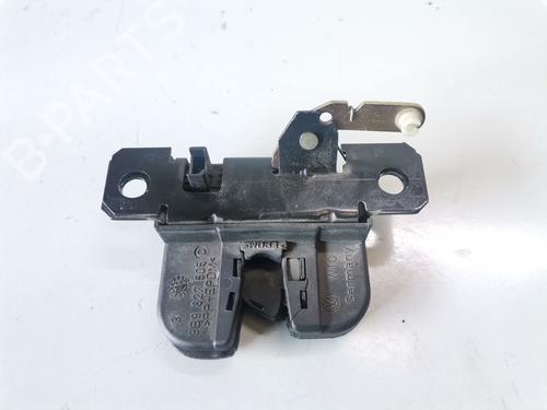 Used Tailgate lock SEAT LEON (1M1) 1.9 TDI (110 hp) 10660624