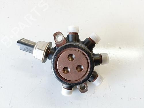 Used Injection rail FORD TOURNEO CONNECT 1.8 TDCi (110 hp) 12108383