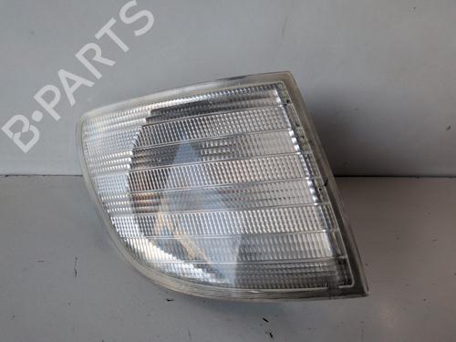 Used Right front indicator MERCEDES-BENZ VITO Van (W638) 110 CDI 2.2 (638.094) (102 hp) 32263635