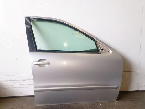 Dør høyre foran SEAT LEON (1M1) 1.6 16 V (105 hp) 19575537