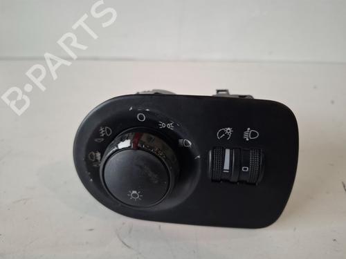 Used Headlight switch SEAT LEON (1P1) [2005-2013]  31808087