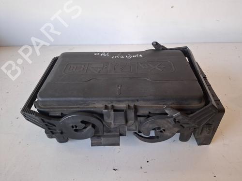 Used Fuse box OPEL INSIGNIA B Sports Tourer (Z18) 1.6 CDTi (35) (136 hp) 30729902