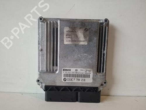 Used Engine control unit (ECU) BMW 5 (E60) 530 d (218 hp) 30977375