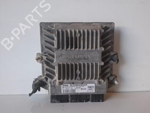 Used Engine control unit (ECU) VOLVO S40 II (544) 2.0 D (136 hp) 29911380