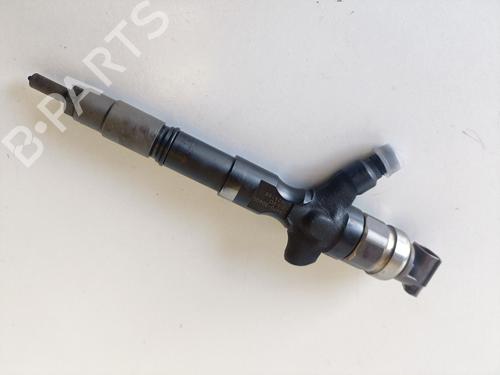 Used Injector TOYOTA LAND CRUISER PRADO (_J15_) 3.0 D-4D (KDJ150_, KDJ150, KDJ155) (173 hp) 17238414