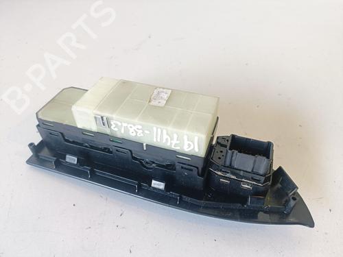 Left front window switch SUZUKI GRAND VITARA II (JT, TE, TD) 2.0 All-wheel Drive (TD54, JB420) | BP22329975I27 